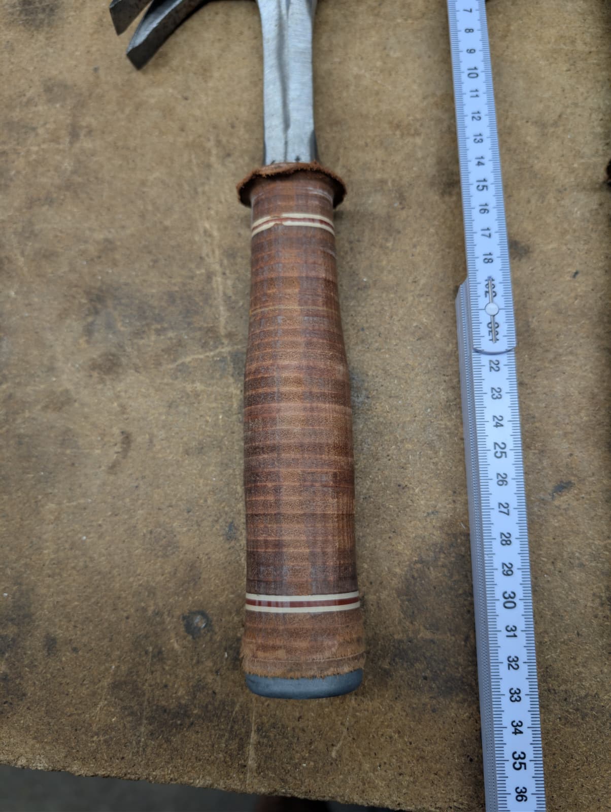 Fundstück: 2x Hammer massiv, über 1kg